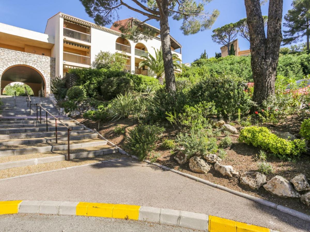 Apartment Le Domaine De La Gaillarde-16 By Interhome Les Issambres Exterior photo